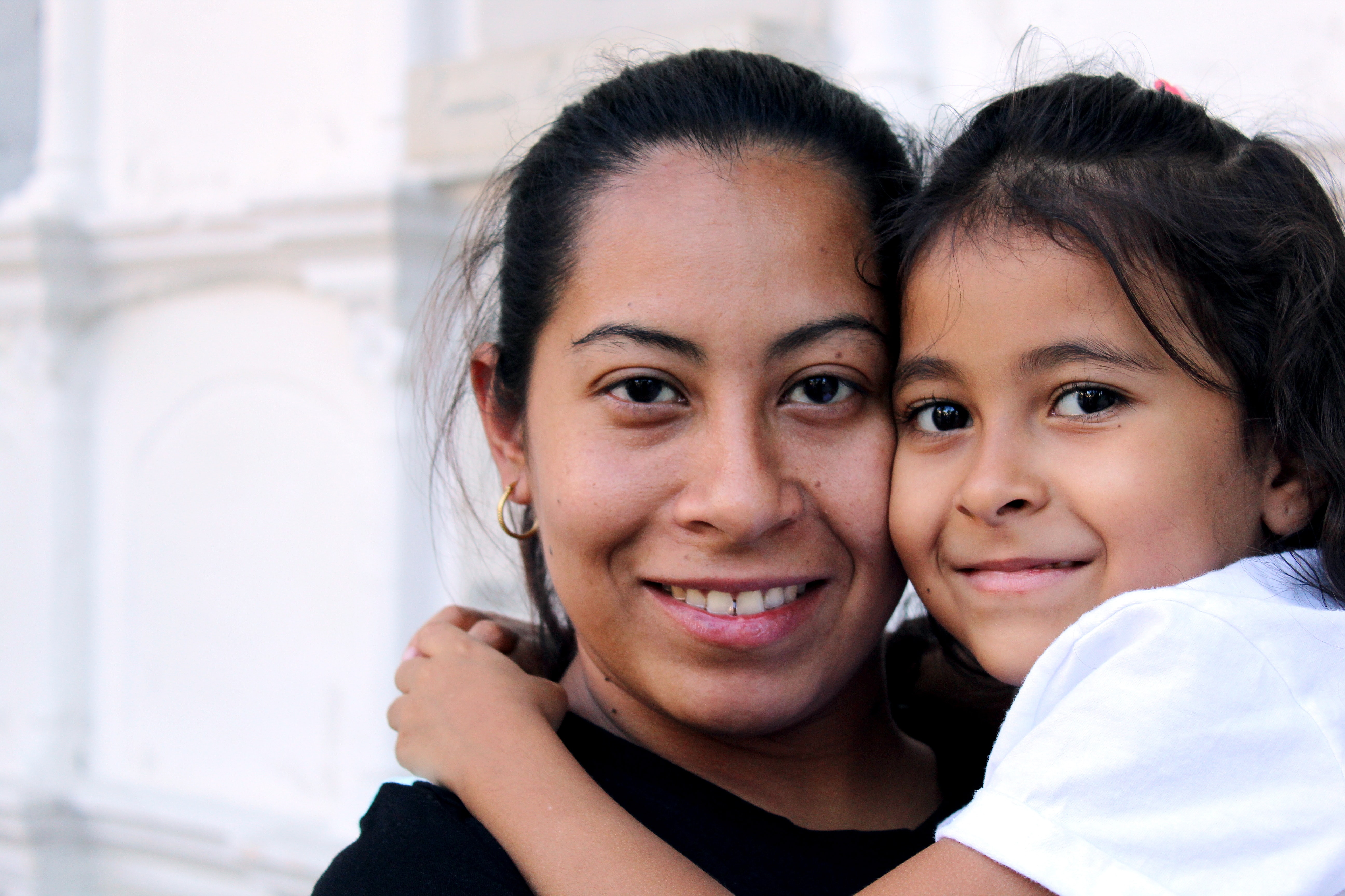 WomanAndChild UNSplash_jhon david