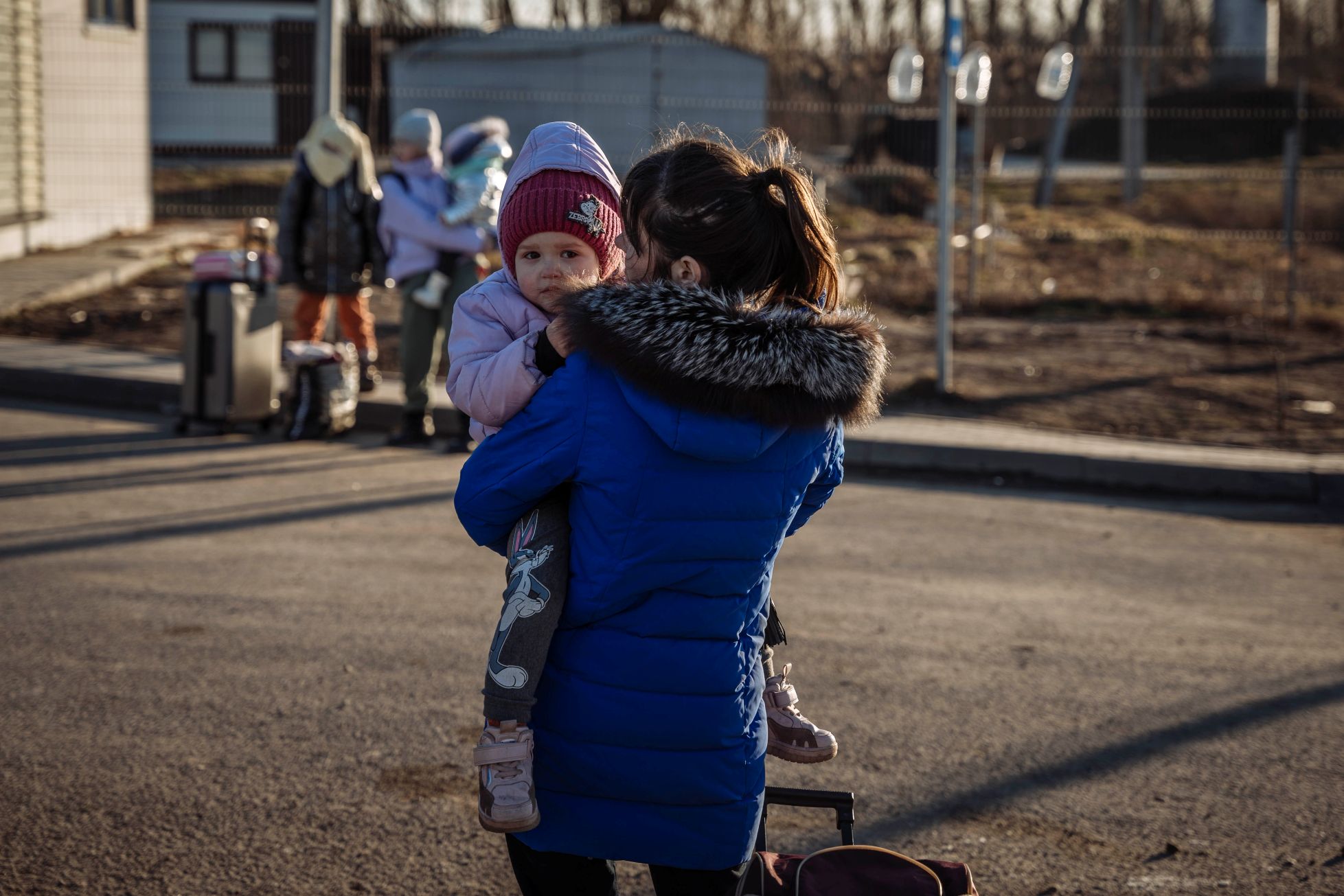 A woman and child at the Moldova-Ukraine border